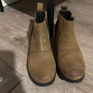 Like New Sorel Boots
